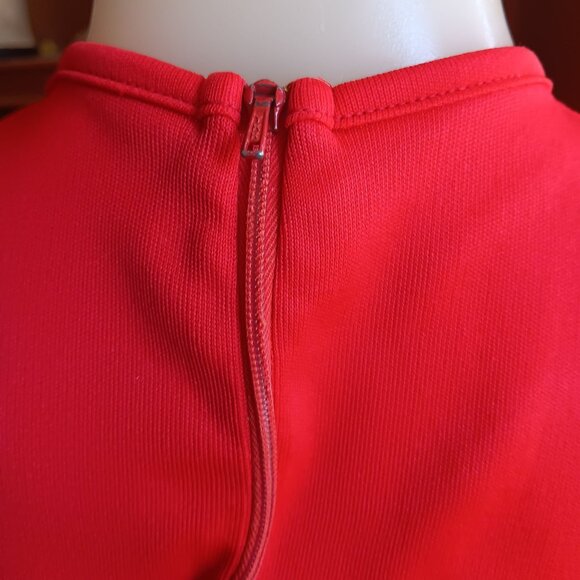 Vintage Womens Top LARGE Ultra Thin Polyester Slinky Sleeveless HOT RED Zipback - Picture 6 of 7